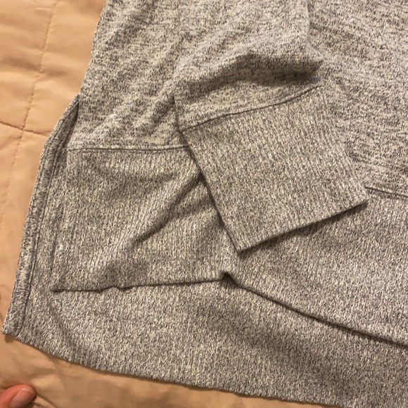 GAP NWT gray sweater - Picture 5 of 5